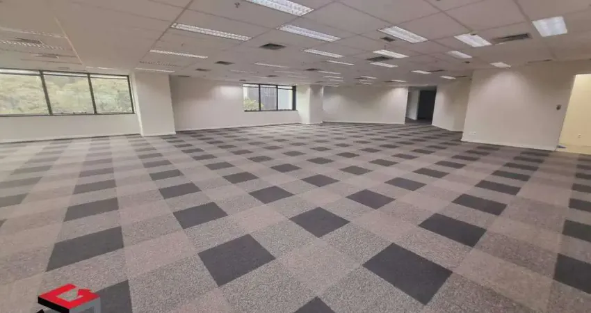 Conjunto Comercial Reformado com 775 m², 21 Vagas e Heliponto — Localização Estratégica Próxima ao Shopping Eldorado e Estação Butantã