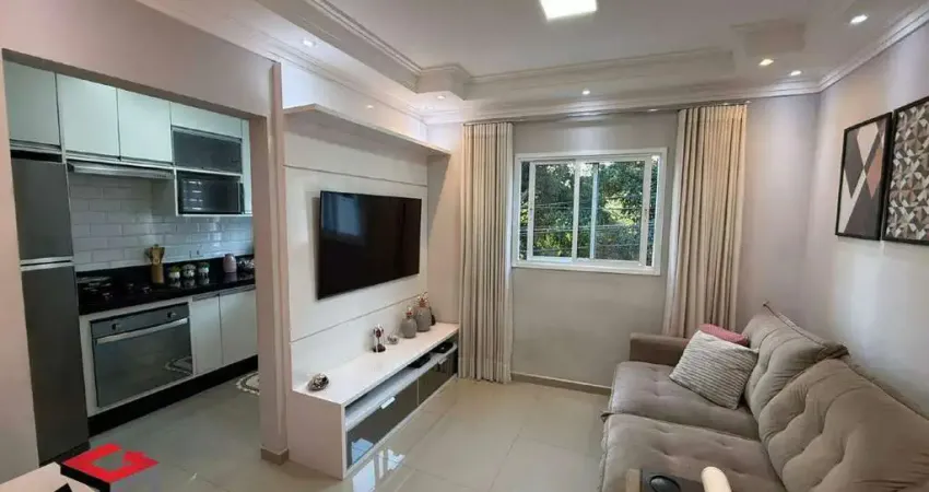 Sobrado de 92m² com 2 suítes, churrasqueira e 2 vagas - Parque Marajoara / Santo André