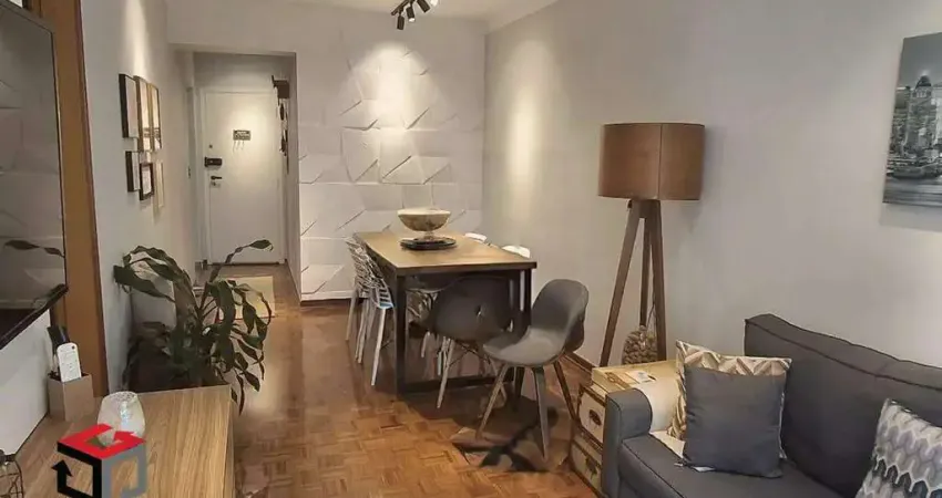 Apartamento a venda com 2 quartos (1 suíte), 1 vaga de garagem, reformado, ótima localização, Santa Paula-SCS