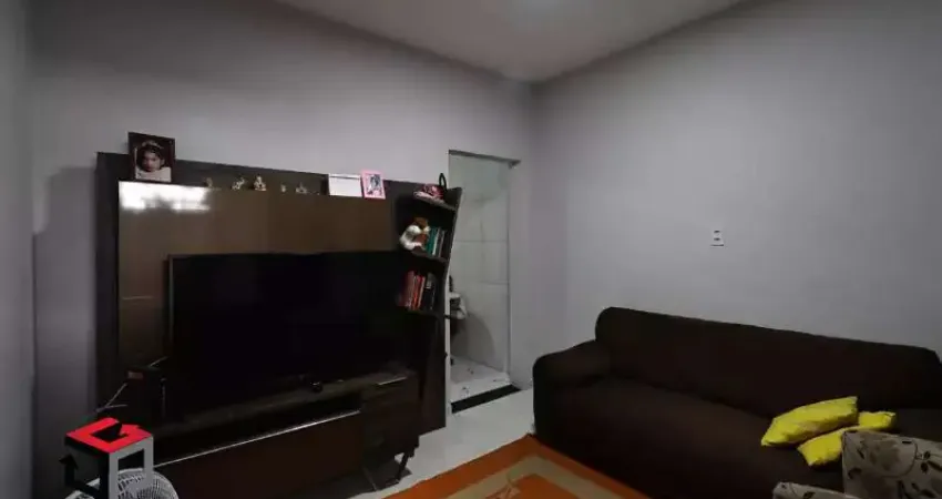 Casa térrea de 3 dormitórios, ótimo custo benefício.