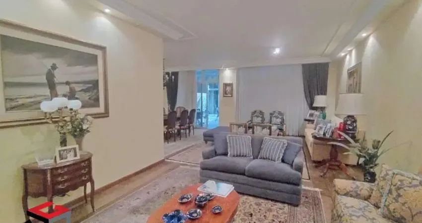 Espaçoso sobrado com 400 m² á venda com elevador no planalto paulista.