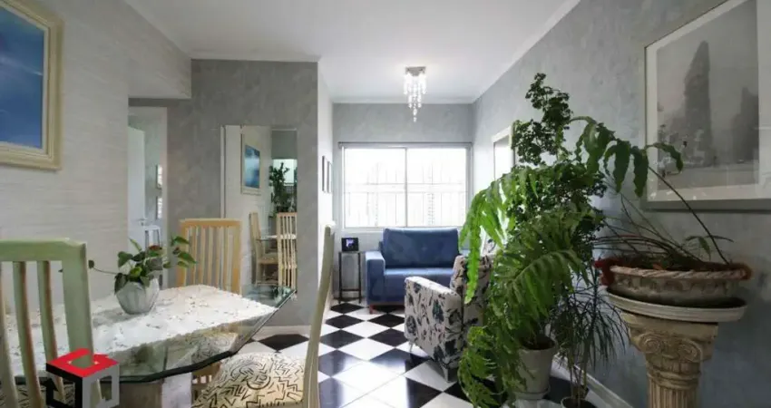 Apartamento de 2 dormitórios, sala 2 ambientes, cozinha americana, reformado em indianópolis!