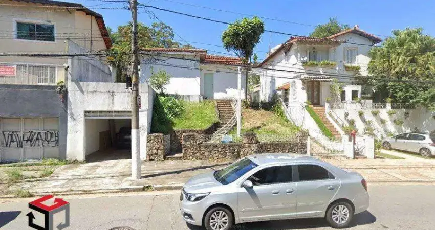 Casa à venda na Rua Olavo Freire, 782, Sumaré, São Paulo