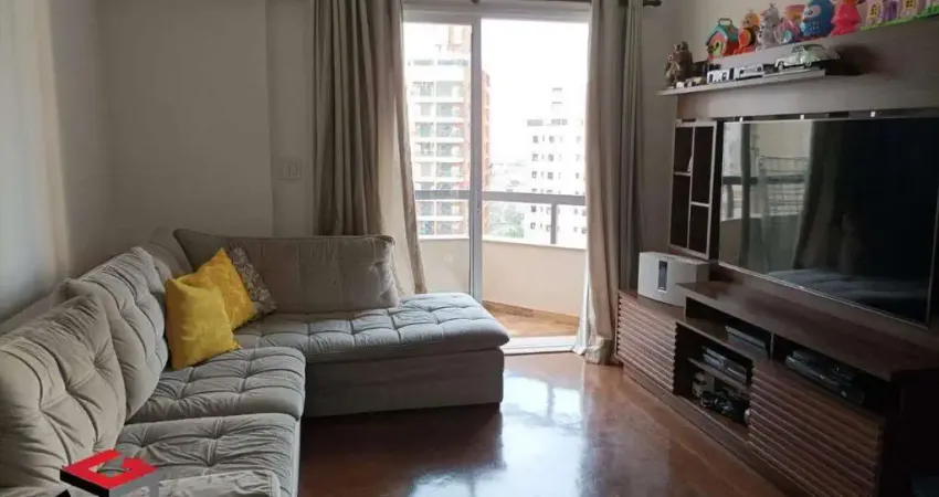 Apartamento no condominio aroeira de 92 metros, 2 dormitorios, sendo 1 suíte, e uma varanda.