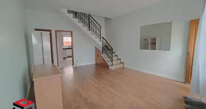 Sobrado em condomínio fechado á venda com 142m² no bosque da saúde.