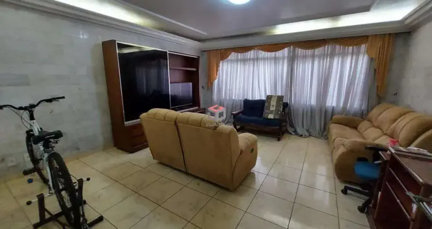 Sobrado perfeito para quem procura bastante espaço em uma excelente localização!
