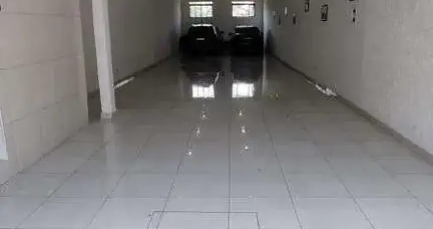 Sobrado à venda 2 quartos 10 vagas Utinga - Santo André - SP