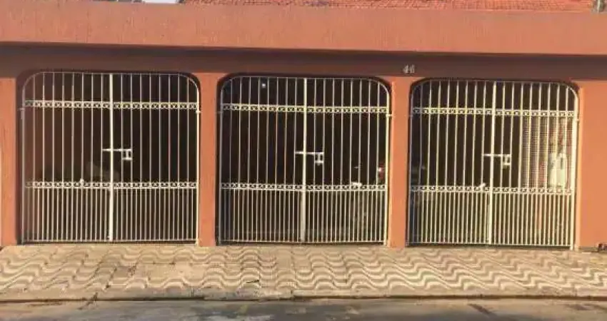 Casa Térrea com 150m², localizada na Vila Guiomar em Santo André- SP