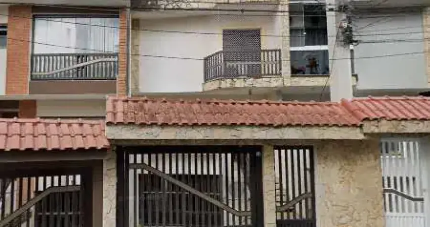 Sobrado com 360m² localizado no Centro de São Bernardo do Campo/SP.