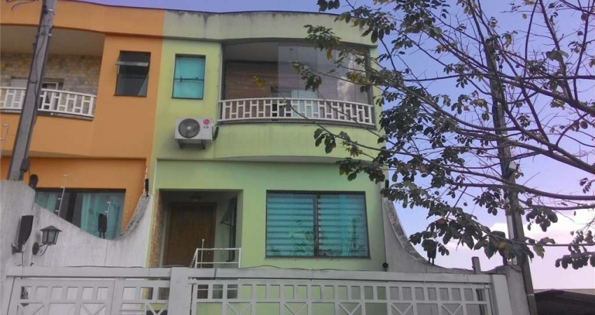 Sobrado à venda 3 quartos 3 suítes 5 vagas Nova Petrópolis - São Bernardo do Campo - SP