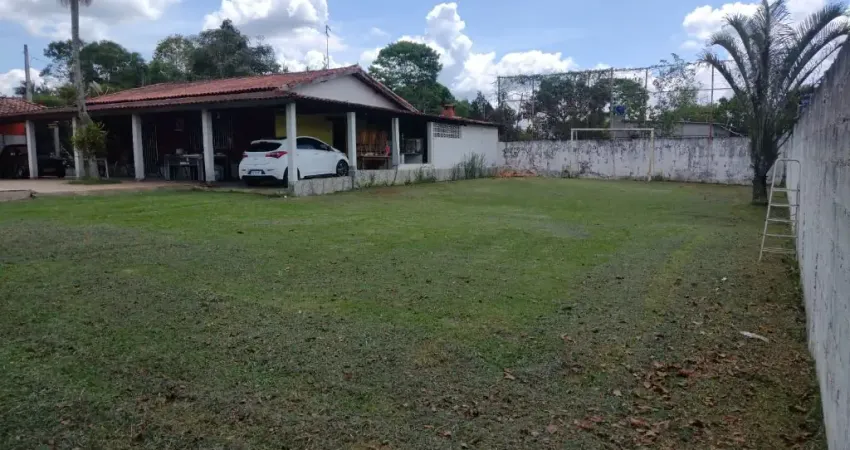 Chácara a venda em suzano, com ótima topografia e localização.