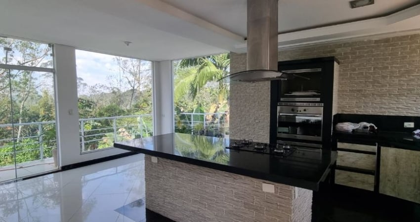 Casa em Condominio em Suzano