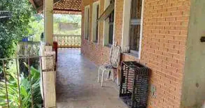 Chácara com ótima localização e topografia, está há 20 minutos de suzano