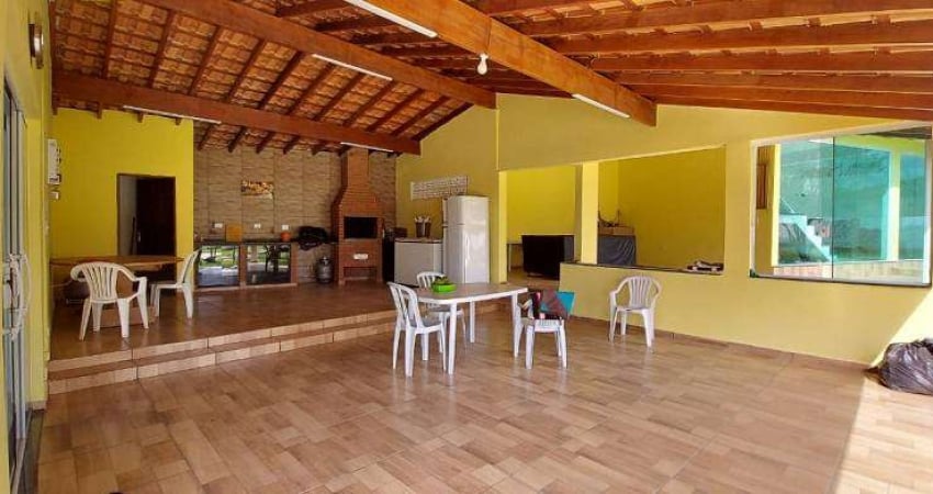 Chácara com casa nova em Suzano