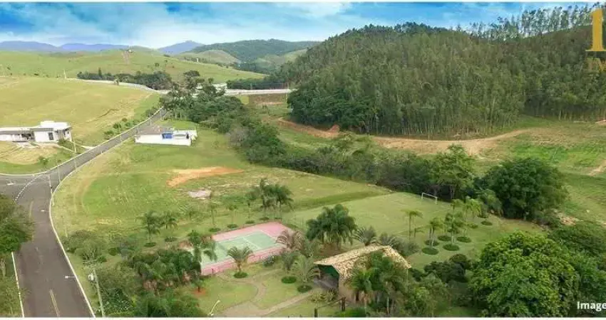 Terreno à venda no Condomínio Village Parahybuna- Paraibuna/SP