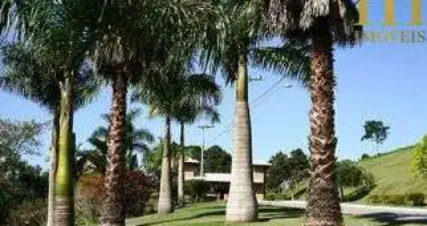 Terreno à venda, 1470 m² no Condominio Village Parahybuna - Paraibuna/SP