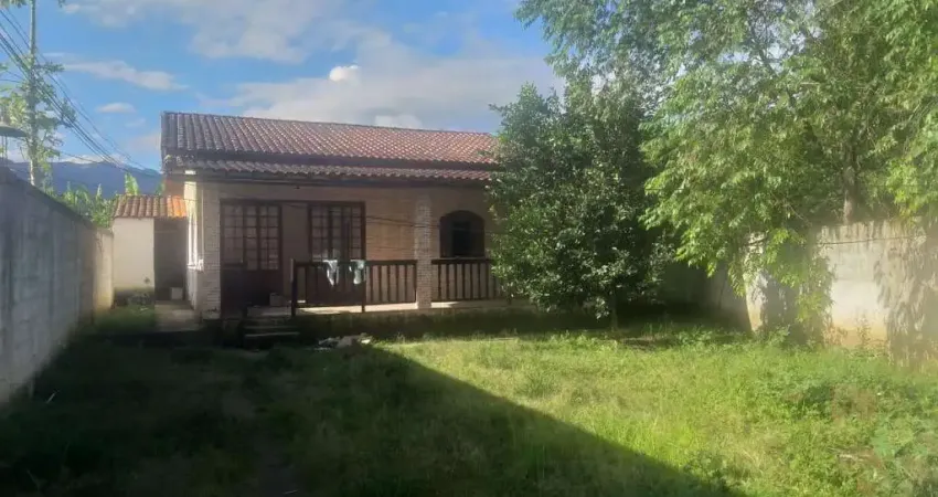 Casa para Venda em Guapimirim, Bananal, 3 dormitórios, 1 suíte, 2 banheiros, 4 vagas