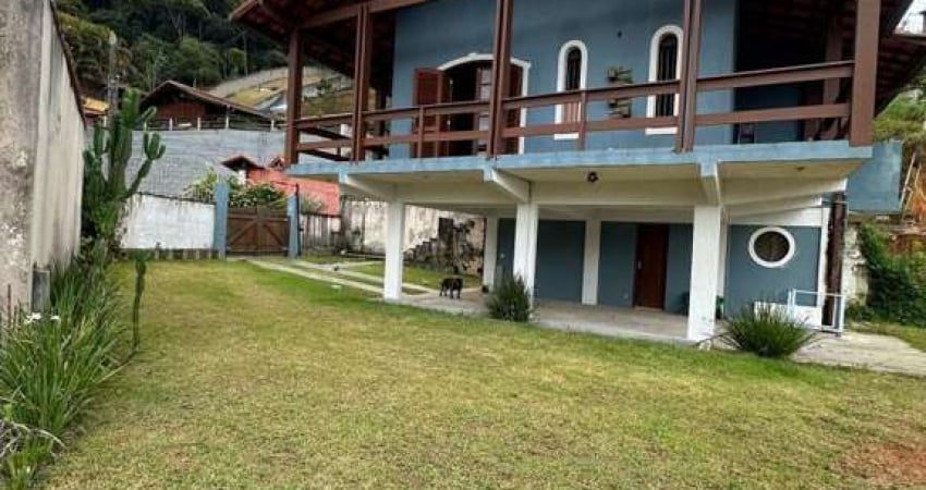 Casa para Locação em Teresópolis, Barra do Imbuí, 4 dormitórios, 3 suítes, 3 banheiros, 4 vagas