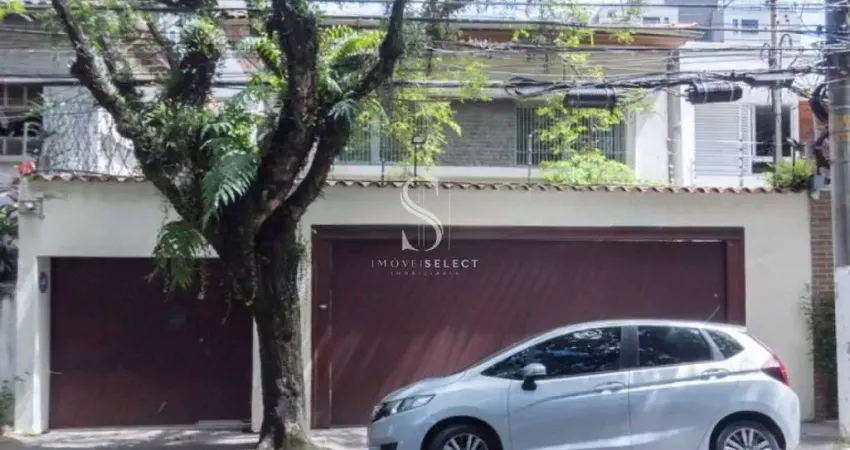 CASA ASSOBRADADA , DE 300m2 COM 3 DORMITÓRIOS , SENDO 2 SUITE E 3 VAGAS Á VENDA NO BROOKLIN PAULISTA
