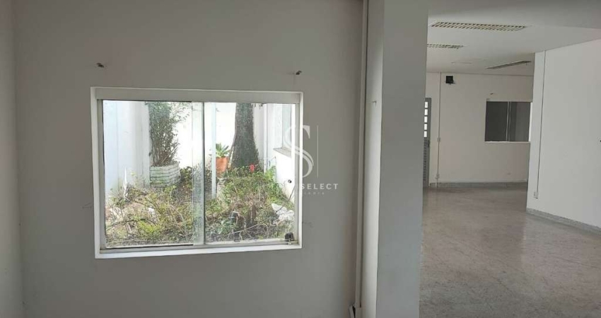 CASA ASSOBRADADA PARA USO COMERCIAL DE 320M², SUMARE- SALA DE ESTAR,ESCRITORIO E CINCO VAGAS Á VENDA