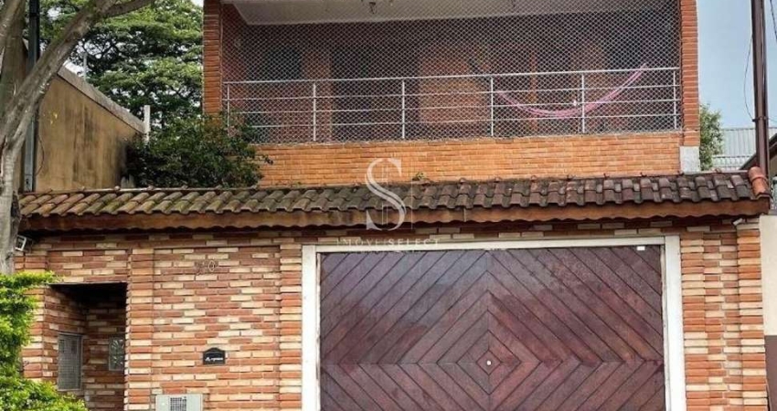 Casa Sobrado de 250M2 4 Dormitorios 4 Suites 2 Vagas de garagem  5 Banheiros 2 Salas Ipiranga Ótima