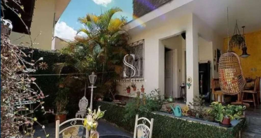 Perdizes - Casa Residencial de 254m² com 5 dormitórios, 3 suítes, edícula e 3 vagas.