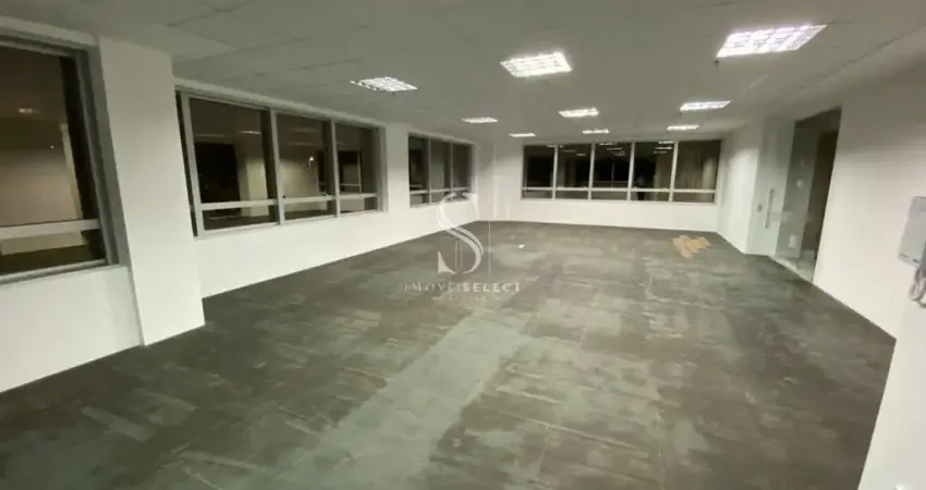 SENNA MADUREIRA, CONJUNTO COMERCIAL COM 120M², 2 BANHEIROS, 3 VAGAS, NA REGIÃO DA VILA CLEMENTINO.