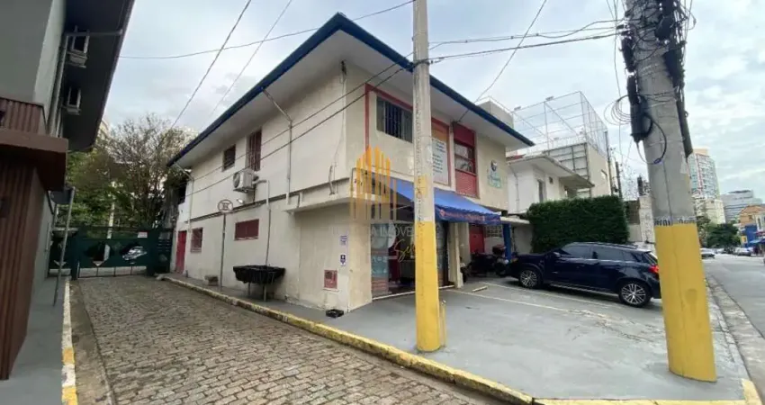 Vila Olímpia - Casa Comercial á venda  com 106² 4 comados, 2 banheiros  1 vaga