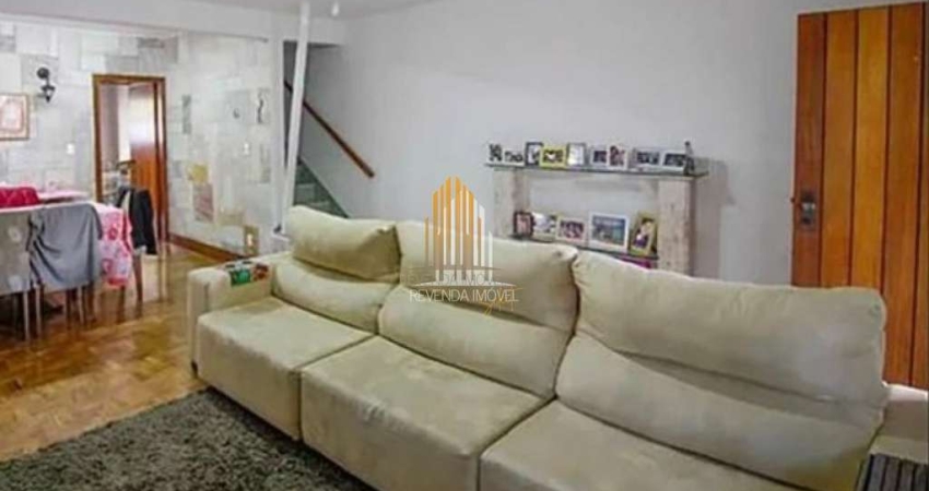 CONDOMÍNIO JOÃO JABOTAM APARTAMENTO DE 212,00M² POSSUI 3 DORMITÓRIOS, 3 BANHEIROS E 2 VAGAS NA LAPA.