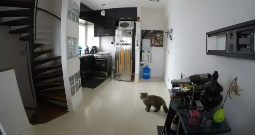 TRIPLEX VILLAGE MORUMBI COM 2 DORMITÓRIOS (1 SUÍTE) E 2 VAGAS À VENDA NA VILA ANDRADE CONDOMÍNIO VIL
