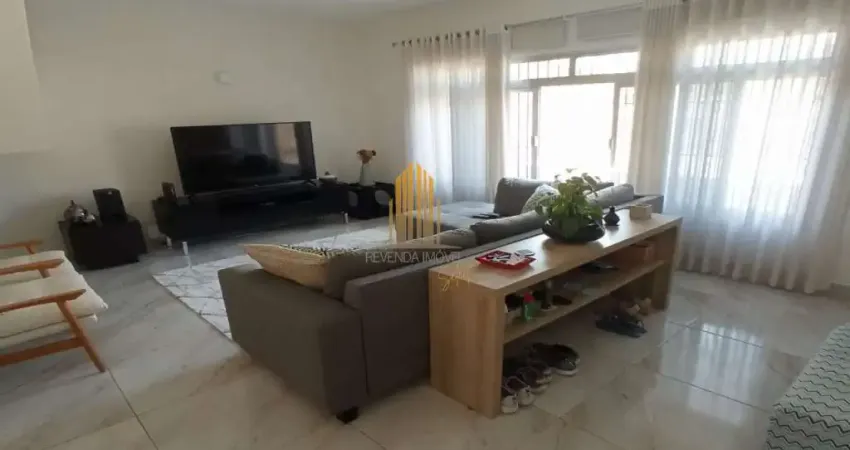 Bosque da Saúde, Sobrado Residencial com 206m² com 3 dormitórios, 1 suíte, 2 vagas.