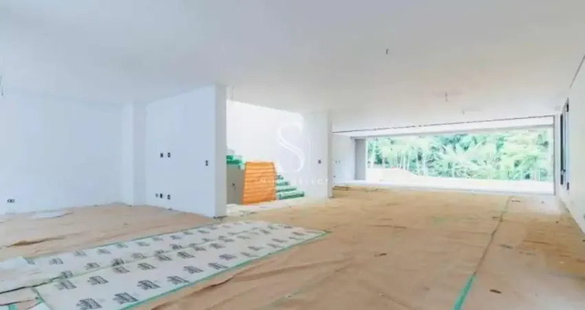 Cond. Hípica Max Garden, Sobrado de 850,47m² com 4 sutes, 6 vagas na Chácara Santo Antônio.