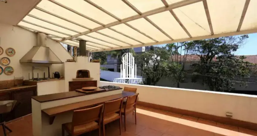 Casa Assobradada em Morumbi com 800m² 5 suites e 3 vagas de garagem  Casa Assobradada em Morumbi com