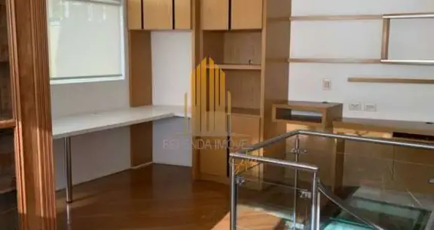 Jardim Paulistano, Sobrado Residencial de 300m² com 5 dormitórios, 3 suítes, 2 vagas.