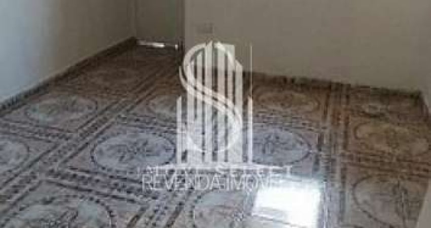 MORUMBI - CASA SOBRADA COM 3 DORMITÓRIOS, 1 SUÍTE, 1 SALA, 3 BANHEIROS E 2 VAGAS.