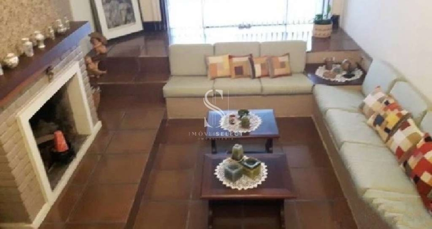 VILA MADALENA - Casa de 454m² com 4 Dormitorios, 2 Suites e 5 vagas.