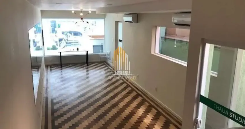 VILA OLÍMPIA - CASA de 200m² com 3 dormitorios, 4 banheiros e 4 vagas.