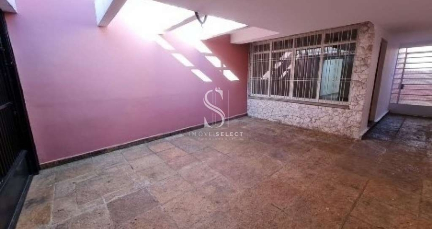 CASA ASSOBRADADA RESIDENCIAL DE 165M²  COM 3 DORMITÓRIOS , 4 BANHEIROS E 2 VAGAS Á VENDA NO BROOKLIN