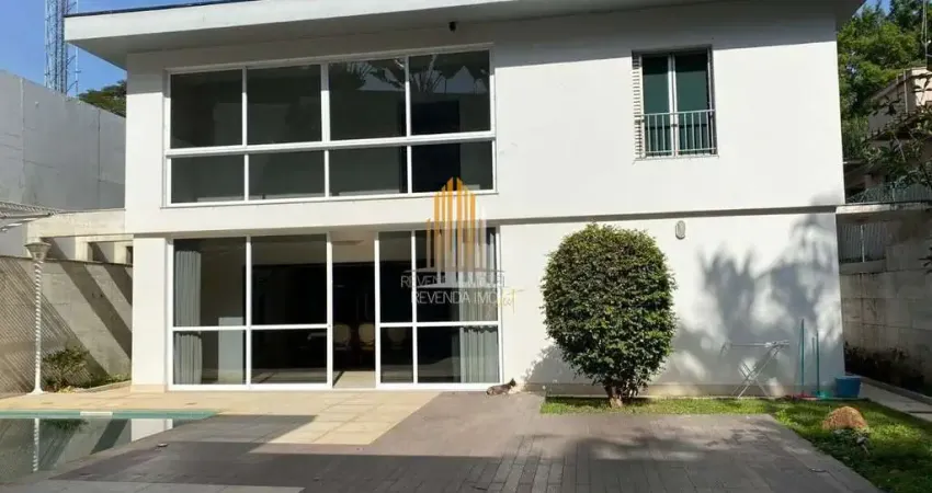 Casa a venda no Condomínio fechado Real Ville 4 Suítes 4 vagas em 800m² Casa a venda no Condomínio f