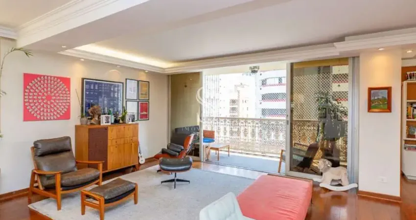 Condomínio Piatã em Itaim Bibi - Apartamento de 331m², 3 Suites com Closet sr. e srª, Varanda, e 3 V