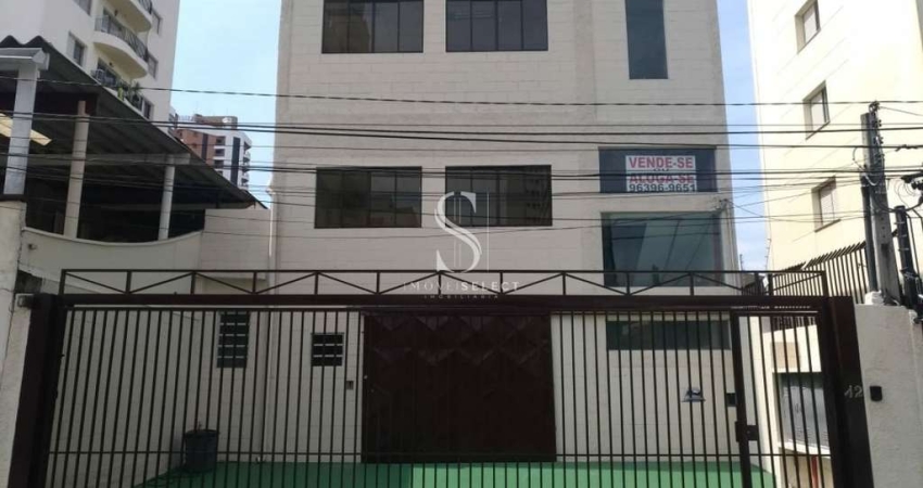 PREDIO COMERCIAL de 600m² com 2 dois banheiros/vestiarios e 4 vagas para automoveis  em  Santo Amaro