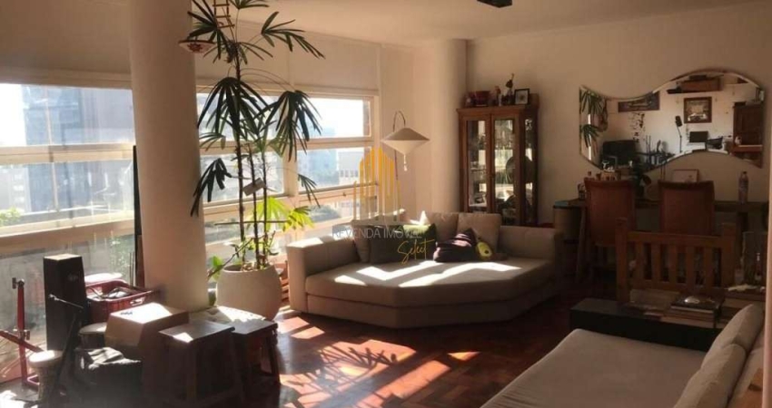 Condomínio Carinas  em Higienópolis. Apartamento com 180m² três dormitórios, 2 vagas.