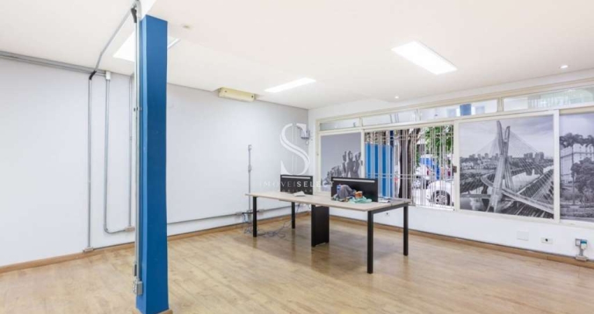 Butantã, Casa Comercial de 250m² com 2 salas, 9 vagas.