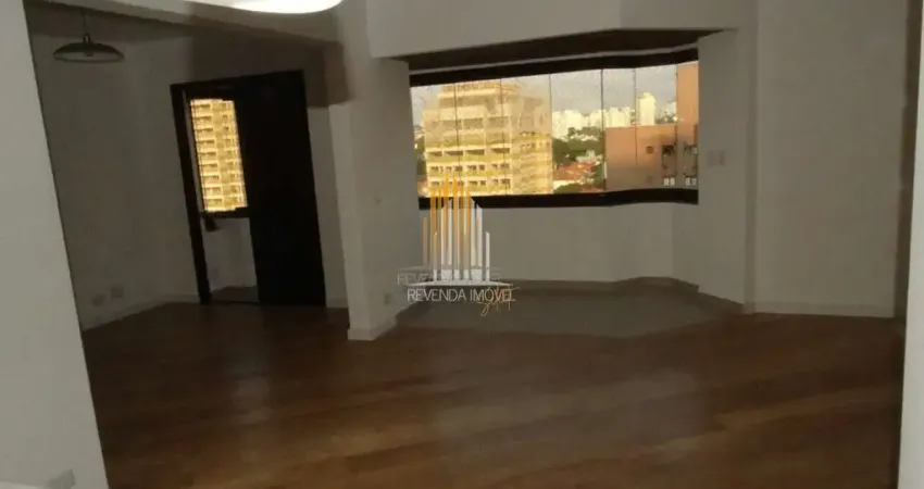 Apartamento no Condomínio Village em Campo Belo com 112m² 4 dormitórios 1 suíte 3 vagas de garagem A