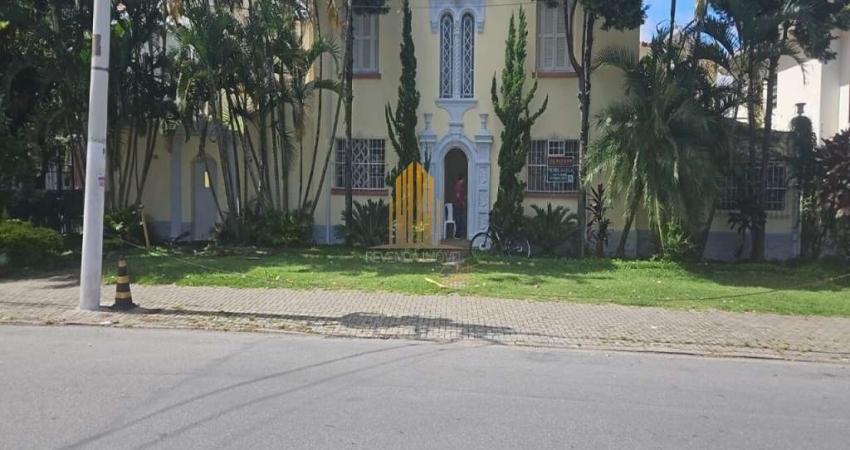 Jardim Paulista, Casa Comercial de 244m² com 9 salas 6 banheiros.