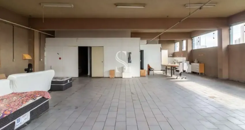 Barra Funda - São Paulo, Prédio Comercial de 1200m² com 4 pavimentos, com 3 vagas.