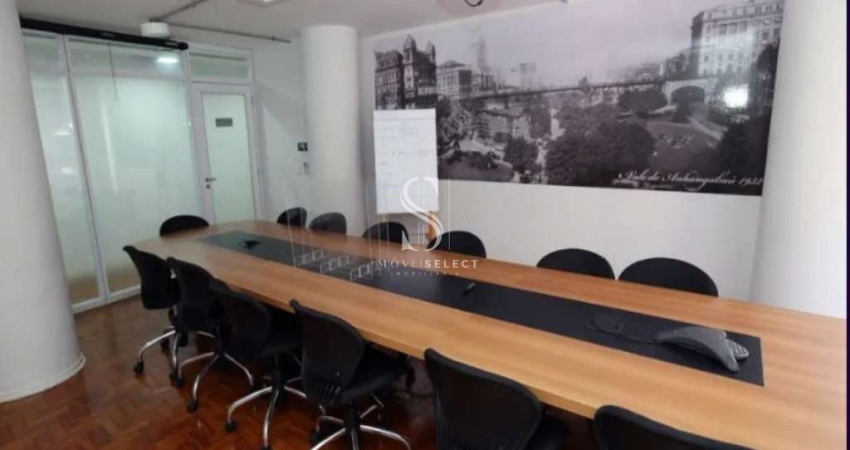 Edifício Triângulo na Sé - São Paulo, Andar Corporativo de 330m² com recepção, 3 salas, 4 banheiros,