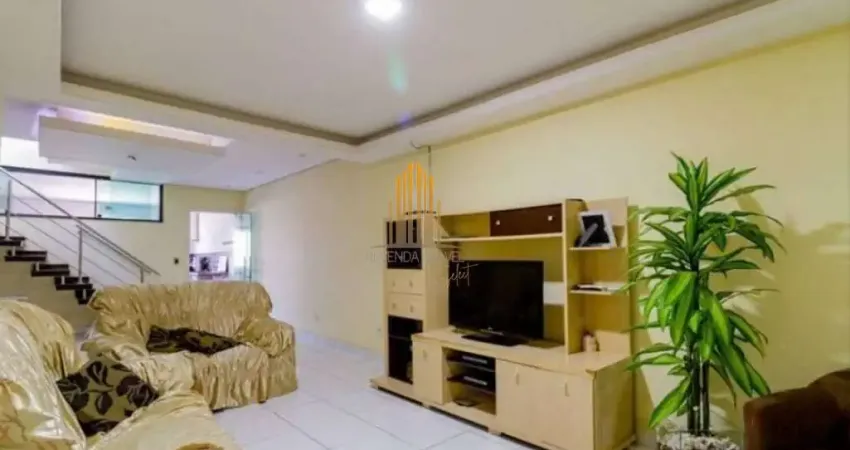 Água Branca - Prédio de 165m² com 3 dormitórios sendo 2 suítes, cozinha, sala ampla e 2 banheiros.