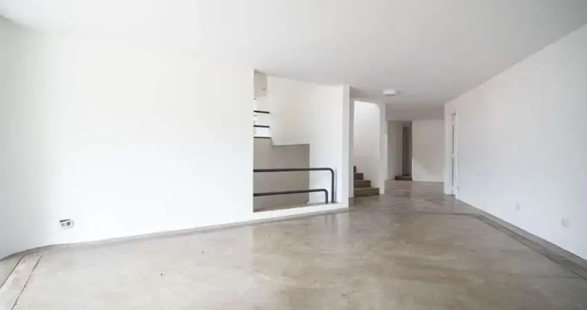 Jardim Guedala, Casa Residencial de 700m² com 4 dormitórios, 2 suítes e 4 vagas.