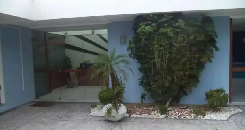 Interlagos, Casa Residencial de 945m² com 4 dormitórios, 2 suítes, 5 vagas.